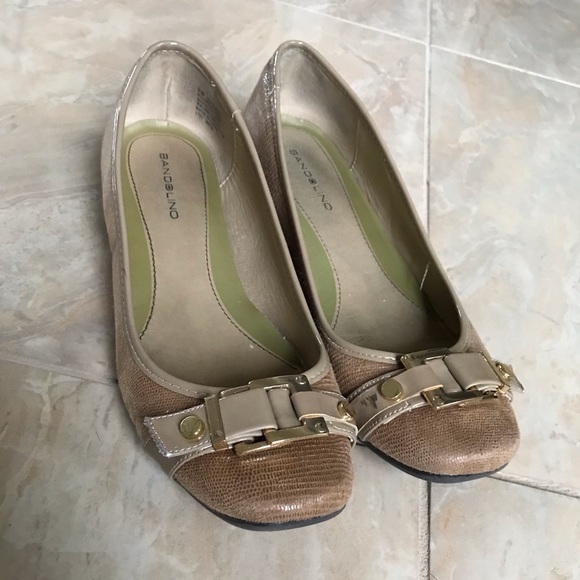 Tan Flats with Gold Buckle - Picture 2 of 4